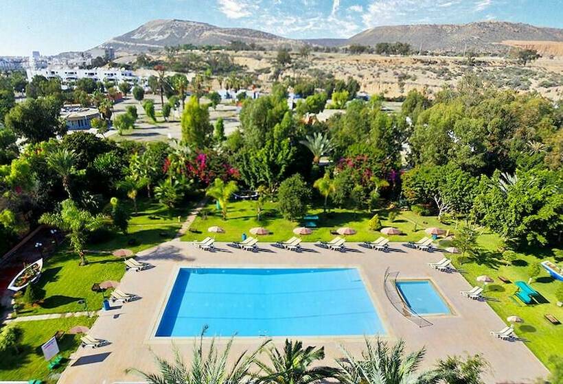 اتاق استاندارد با چشم‌انداز استخر, Tildi Hotel & Spa