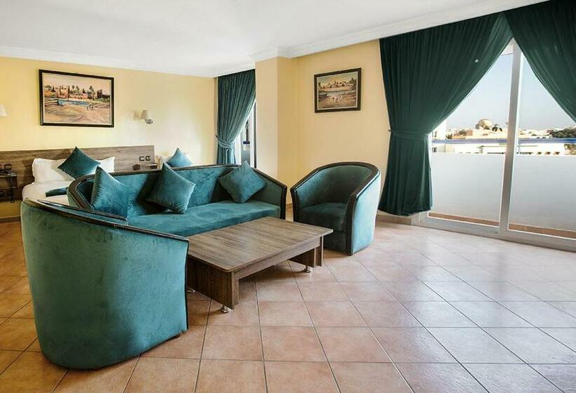 سوییت جونیور, Tildi Hotel & Spa