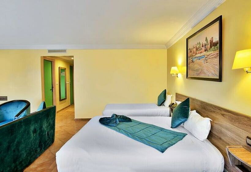 سوییت جونیور با چشم‌انداز شهر, Tildi Hotel & Spa