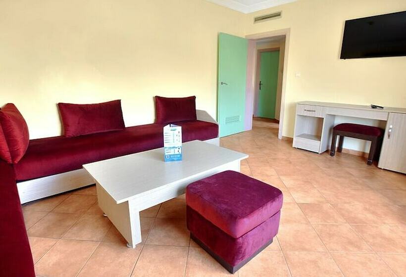 سوئیت سینیور, Tildi Hotel & Spa