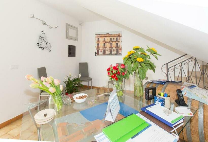 标准间带阳台, B&b Albergo Sicilia