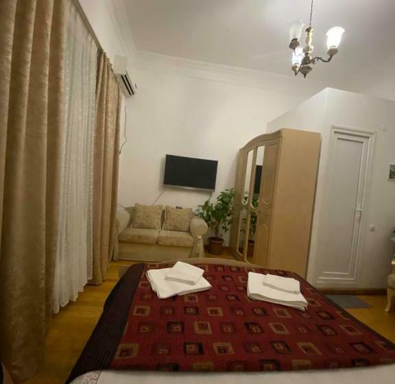 اتاق استاندارد, House 1899