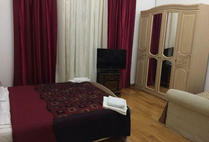 اتاق استاندارد, House 1899