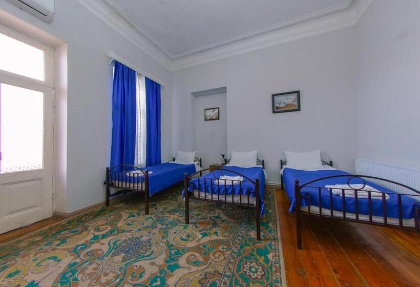 اتاق خانوادگی, House 1899