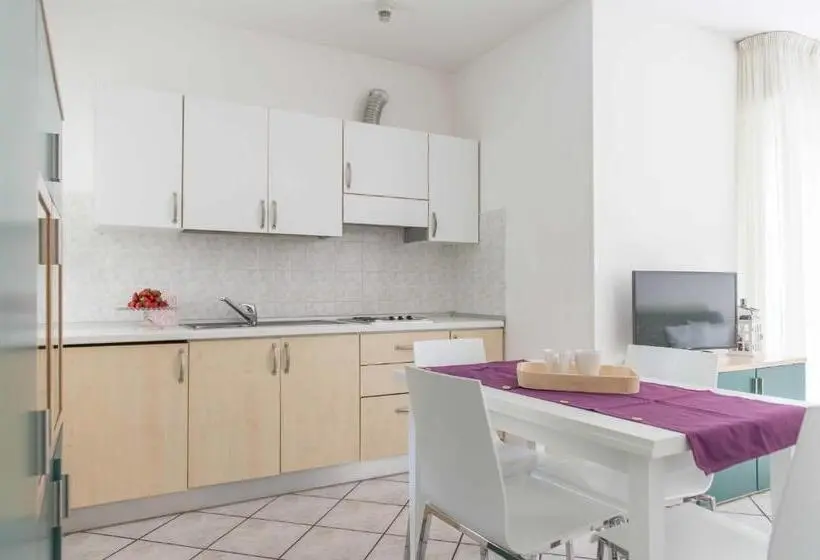 آپارتمان 1 خوابه با بالکن, Residence Ola