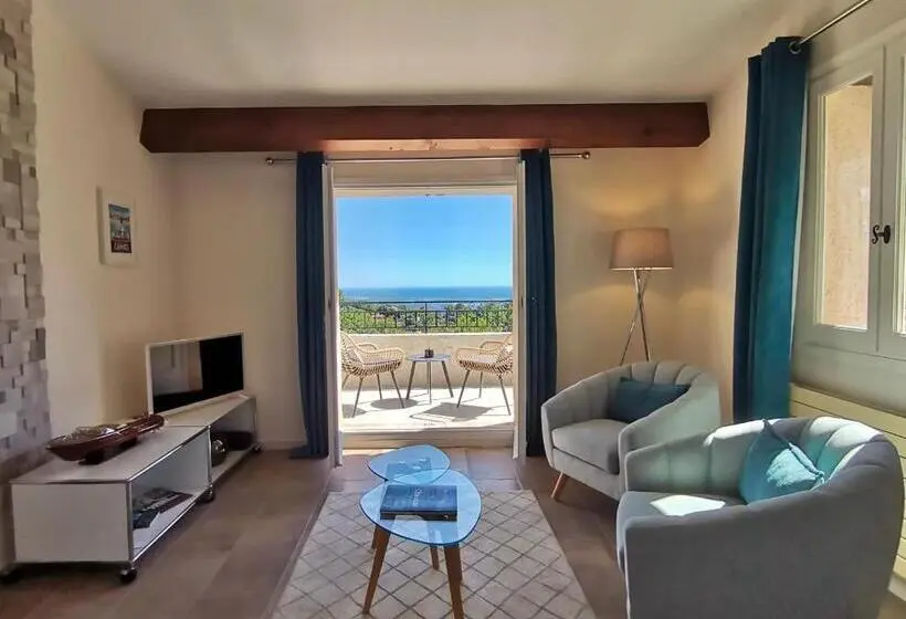 オーシャンビュージュニアスイート, Les Hauts De La Riviera