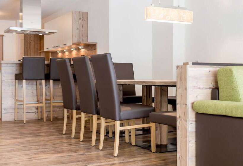 Апартаменты 4 Спальни, A Casa Saphir