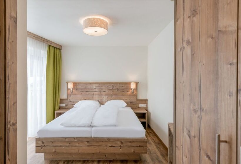 Апартаменты 4 Спальни, A Casa Saphir