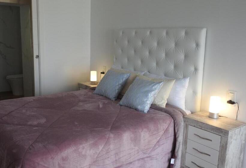 اتاق استاندارد, Sandra Rooms