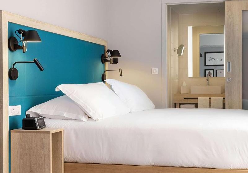 带大床的标准间, Hampton By Hilton Tours Centre