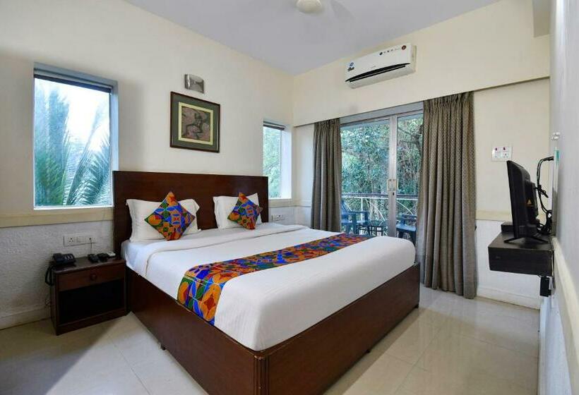 Номер Deluxe, Treebo Gulmohar Beach Resort