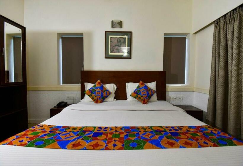 Номер Deluxe, Treebo Gulmohar Beach Resort