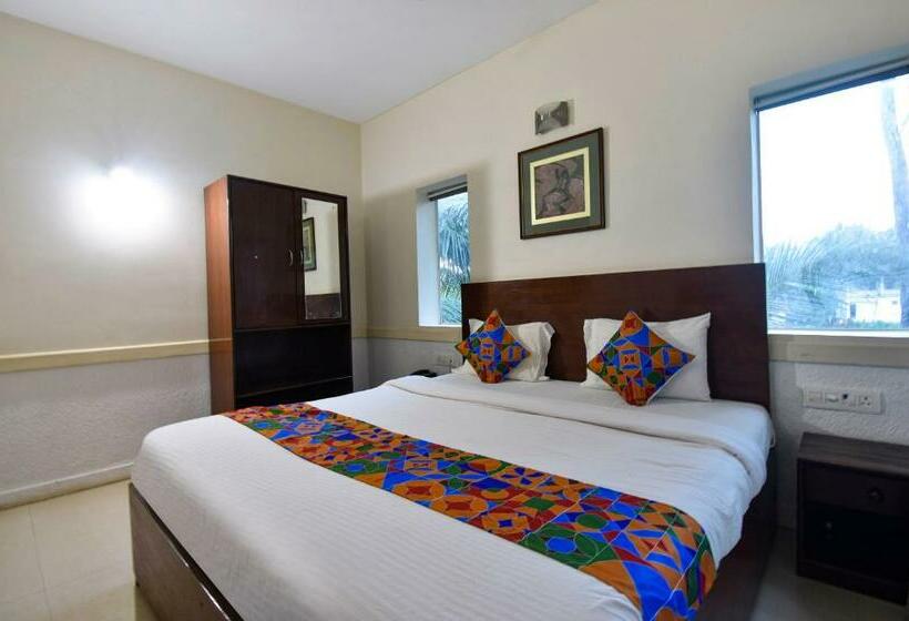 Номер Deluxe, Treebo Gulmohar Beach Resort