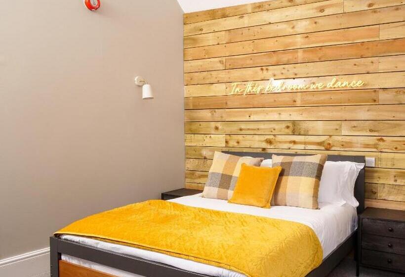 Номер Стандарт, The Lazy Pug