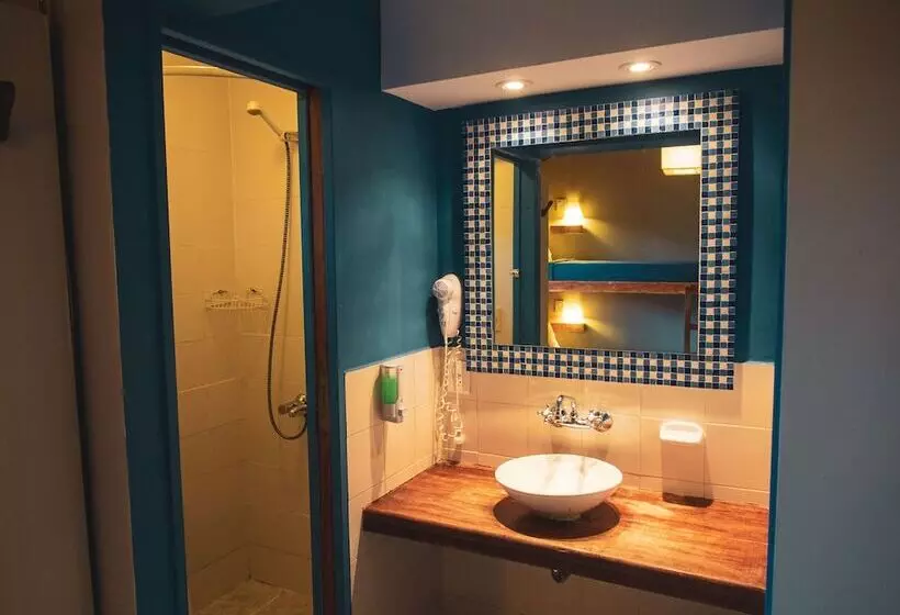 اتاق استاندارد سه نفره, America Del Sur Calafate Hostel