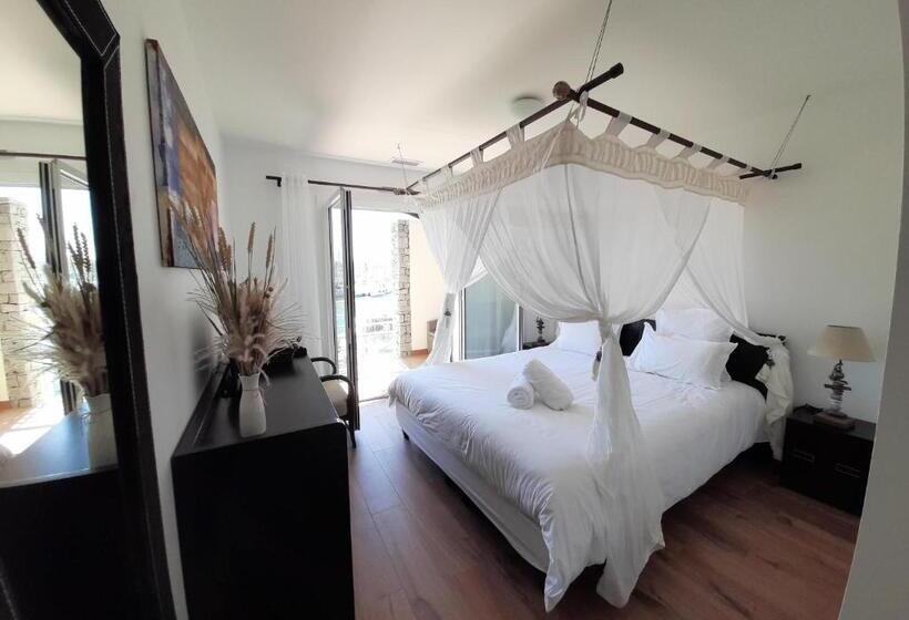 スーペリアースイート, Cap Saint Martin Marina