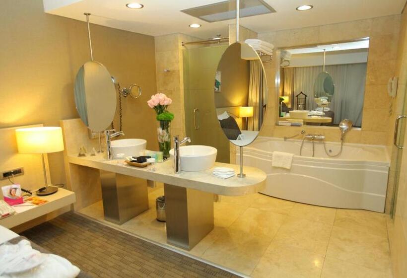 Suite Junior, Cpankara