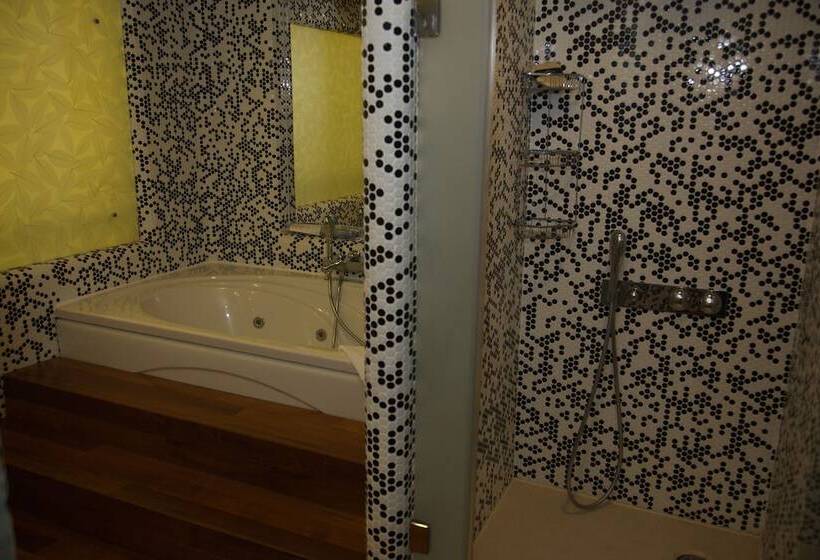 Suite Presidencial, Cpankara