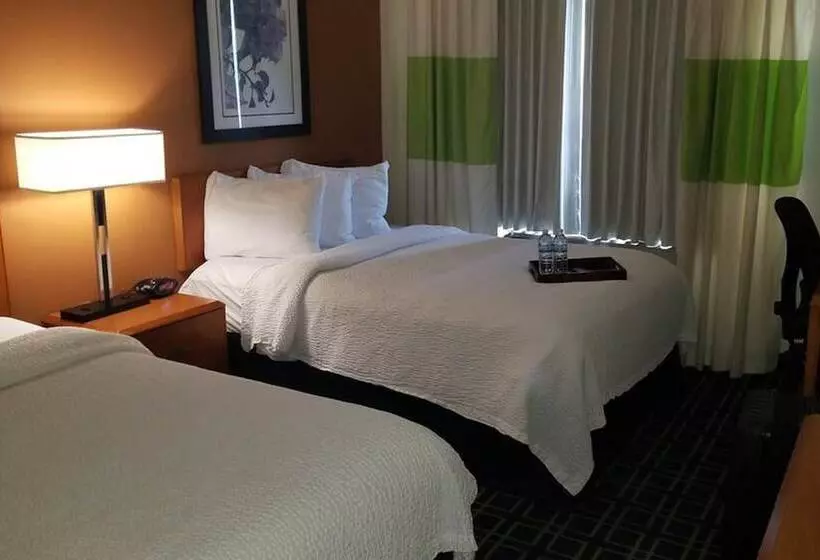 ２ダブルベッドのスタンダードルーム, Fairfield Inn By Marriott New York Laguardia Airport/flushing