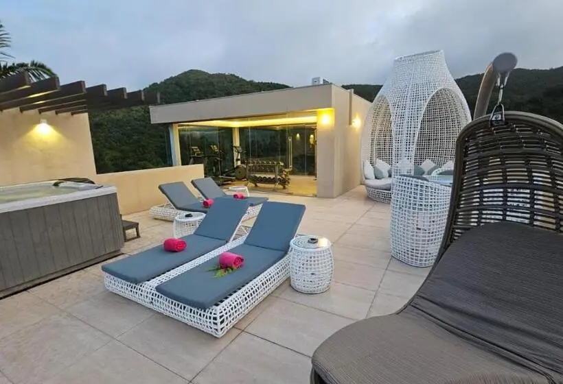 ویلای 4 خوابه, Le Duc De Praslin
