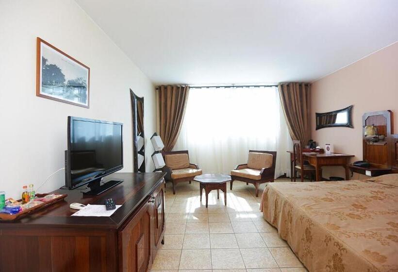 Chambre Triple Standard, Le Grand Hôtel Diego