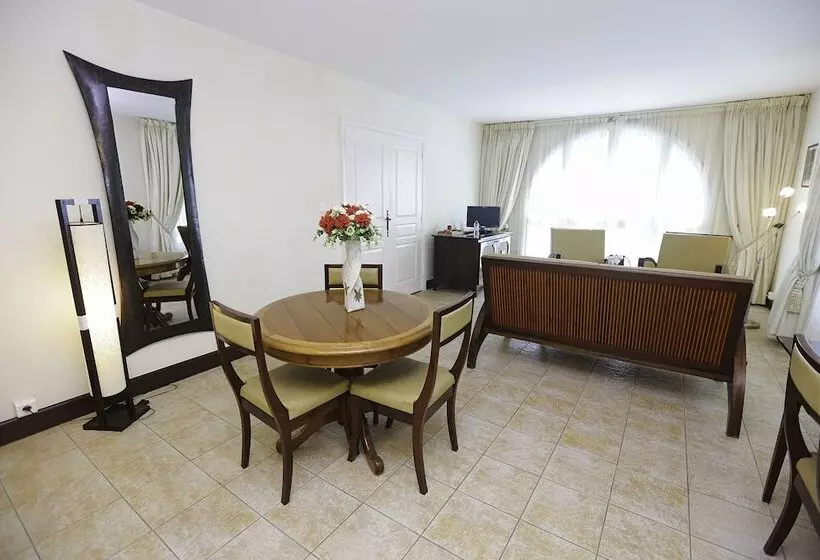 سوییت, Le Grand Hôtel Diego