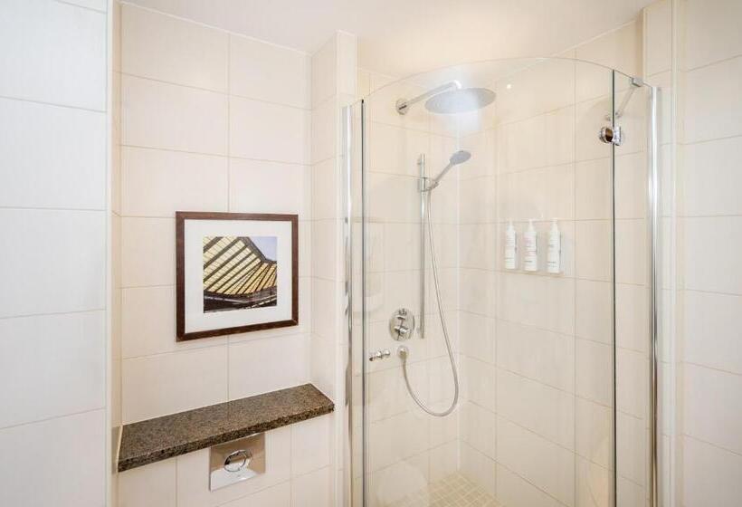 Полулюкс, London Twickenham Stadium Hotel, A Member Of Radisson Individuals