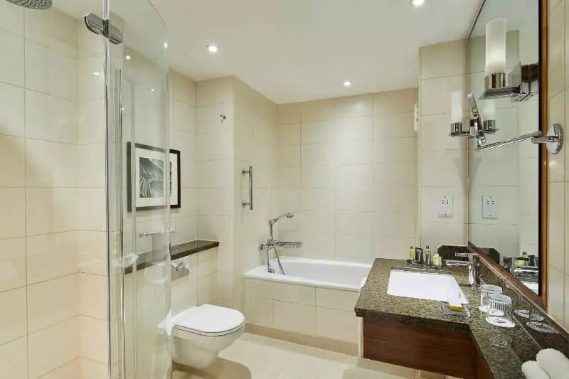 سوییت سوپریور, London Twickenham Stadium Hotel, A Member Of Radisson Individuals