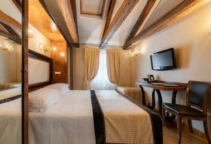 Superior Room, Paganelli