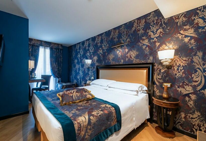 Superior Room, Paganelli