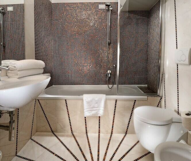 Family Room, Paganelli