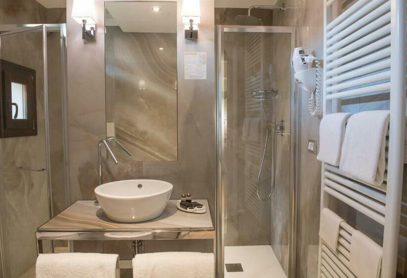 Standard Room, Paganelli