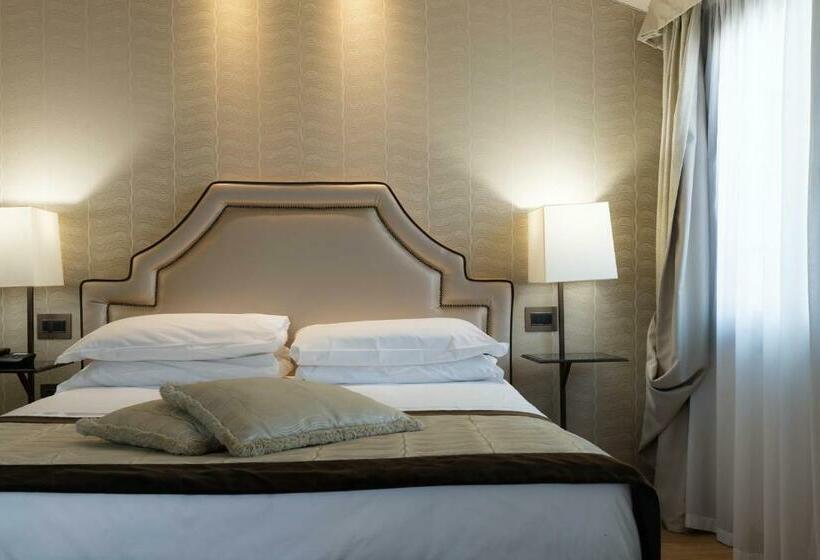 Standard Room, Paganelli