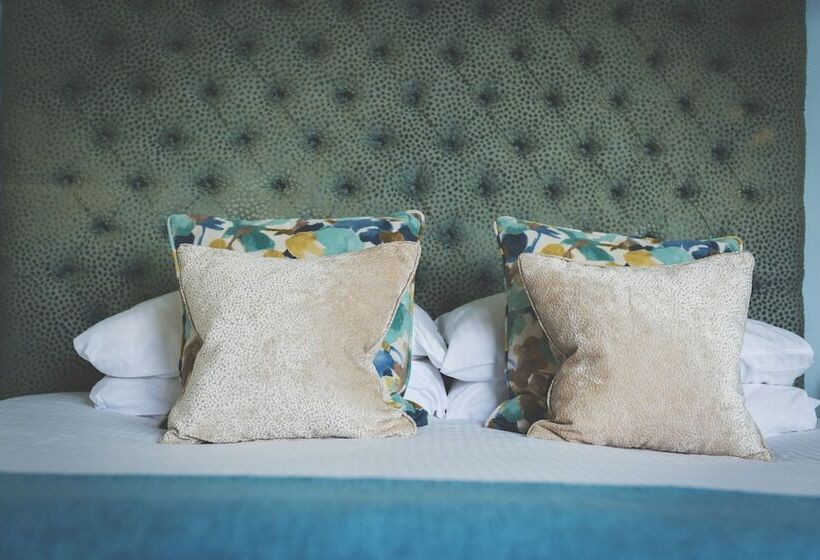 חדר סטנדרט, The Old Custom House