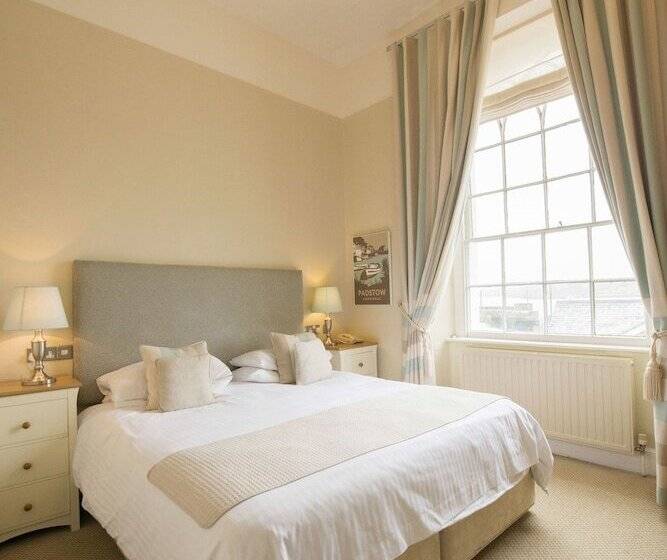 חדר סטנדרט, The Old Custom House