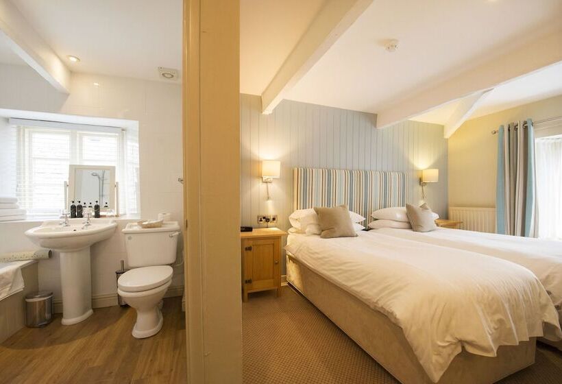 חדר סטנדרט, The Old Custom House