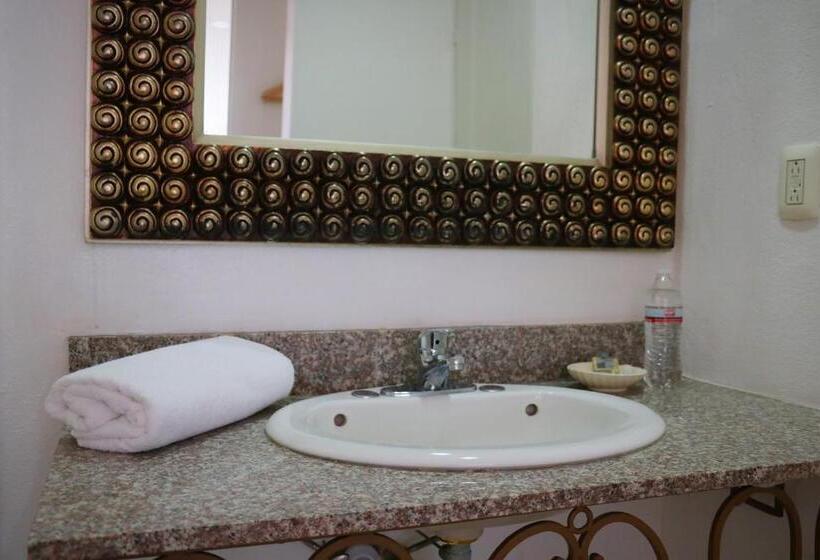 غرفة قياسية سرير كينج, Zar Culiacan