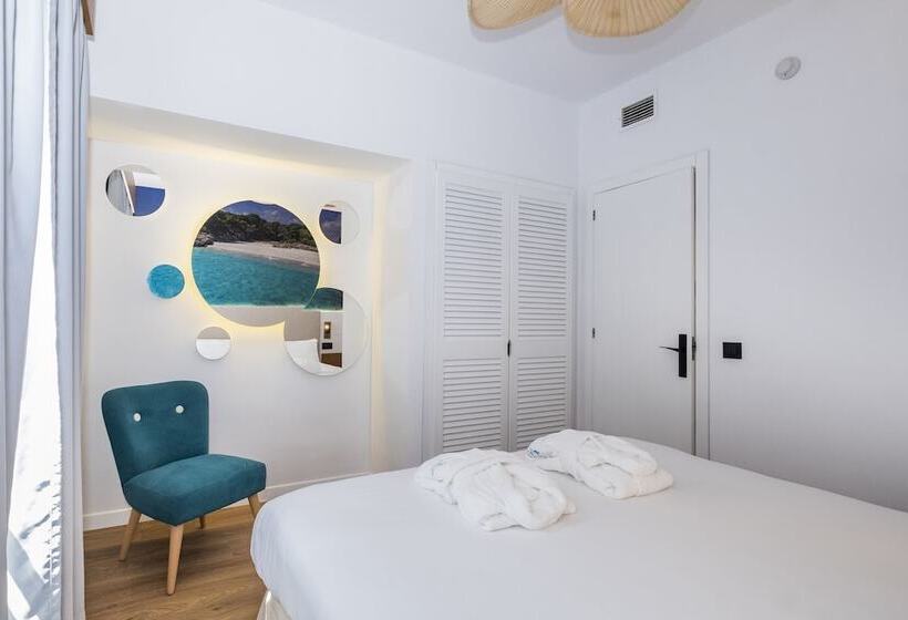 سوییت با چشم‌انداز استخر, Lago Resort Menorca  Casas Del Lago Adults Only