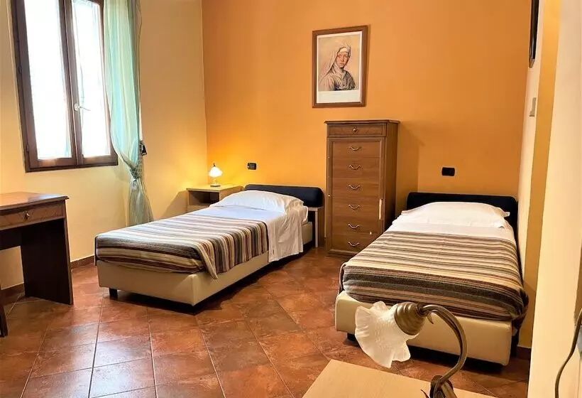 اتاق استاندارد سه نفره, Residence La Contessina