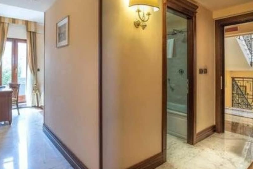 סוויטת ג'וניור נוף לעיר, Tmark Hotel Vaticano