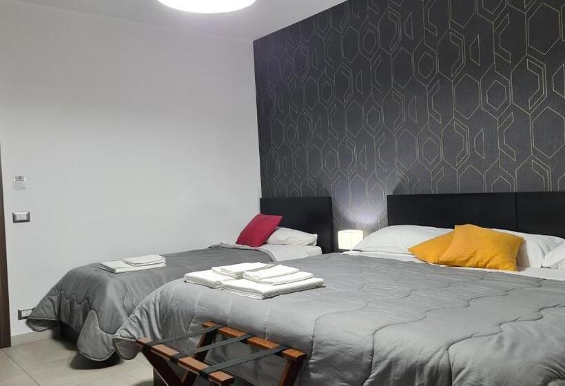 اتاق استاندارد سه تخته با بالکن, Idilliaco Inn