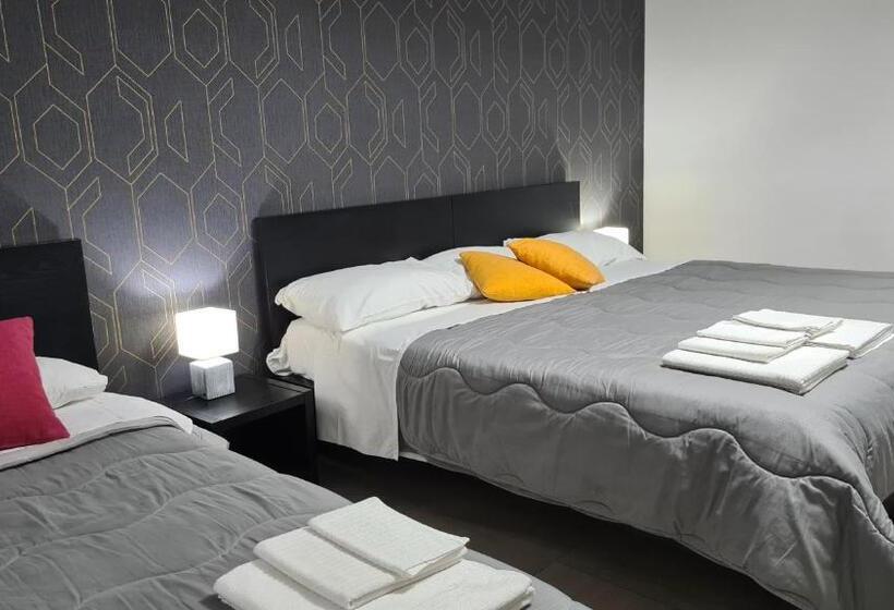 غرفة قياسية ثلاثية مزودة بشرفة, Idilliaco Inn