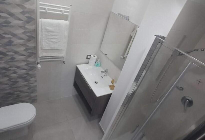 اتاق استاندارد سه تخته با بالکن, Idilliaco Inn