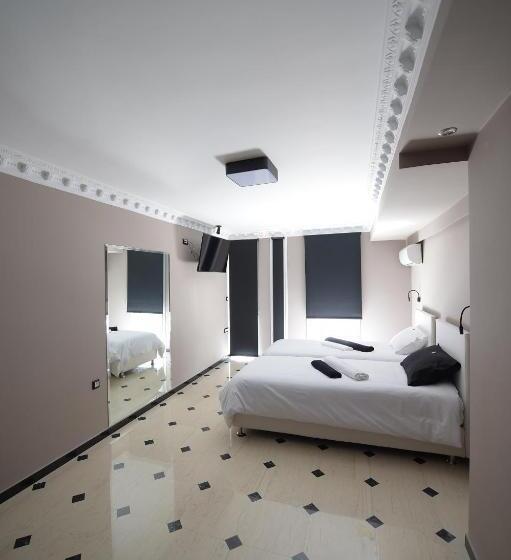 Полулюкс Повышенной Комфортности, Pietra Mare Suites