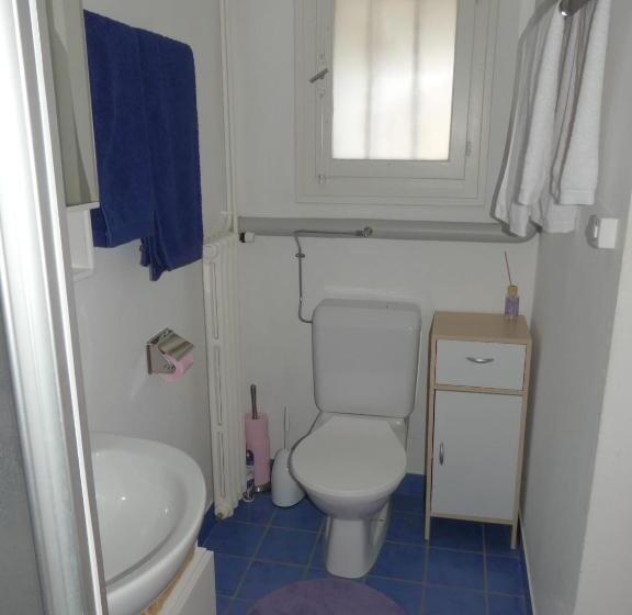 Номер Стандарт, Au Bonheur Des Iris