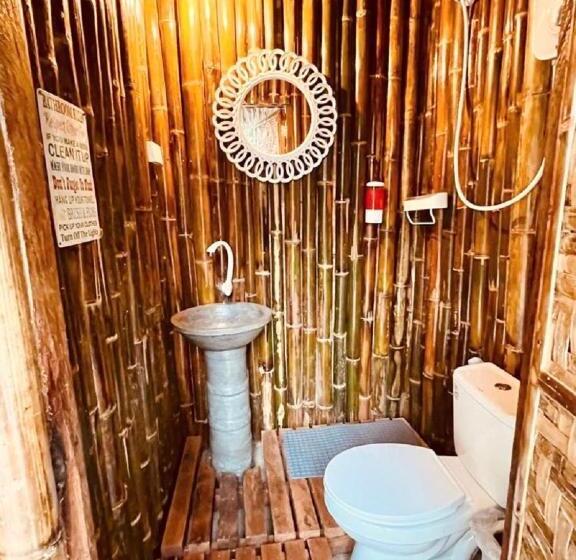 家庭间, Nautilus Hostel & Hammocks