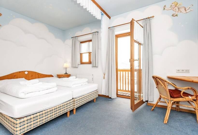 اتاق استاندارد با بالکن, Widmoos By Skinetworks