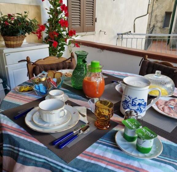 اتاق استاندارد با تخت بزرگ, A Collodi Io & Mamma