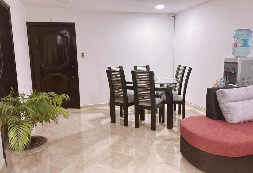 חדר דחוקס עם מיטת קינג, Aloja T En Zona Centrica De Armenia