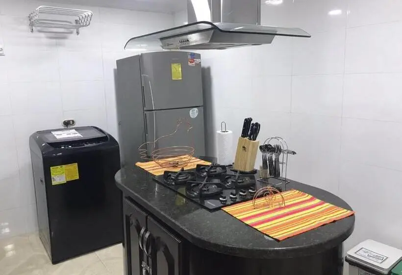 キングサイズベッドのデラックスルーム, Aloja T En Zona Centrica De Armenia